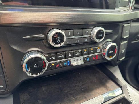 Certified 2024 Ford F250 Lariat w/ Lariat Ultimate Package AWD/4WD image 28