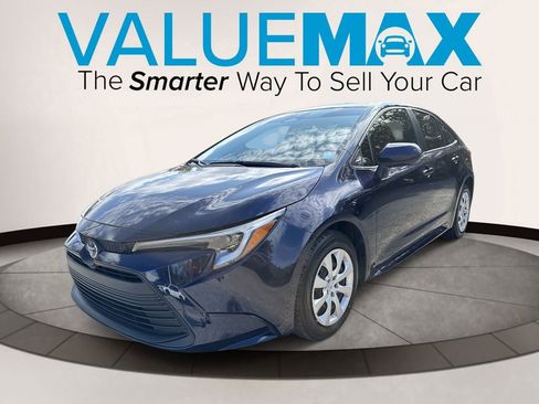 Used 2024 Toyota Corolla LE image 8