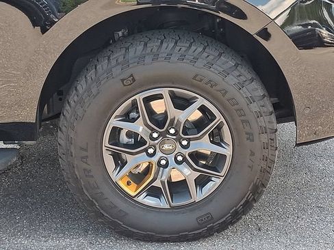 Used 2025 Ford Expedition Tremor AWD/4WD image 28