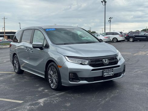 Certified 2026 Honda Odyssey Touring image 2