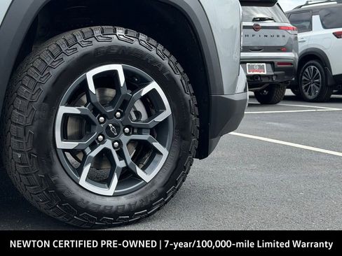 Used 2025 Chevrolet Equinox ACTIV w/ Convenience Package III FWD image 44