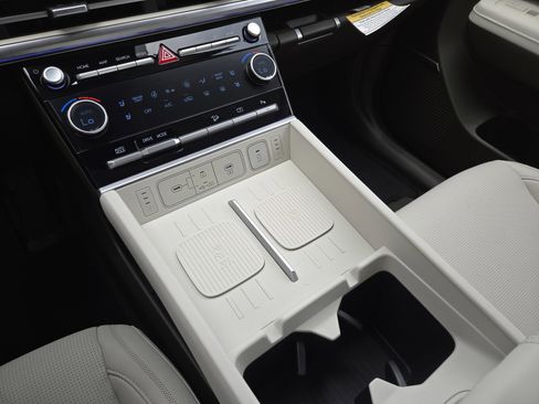 New 2025 Hyundai Santa Fe Calligraphy image 19