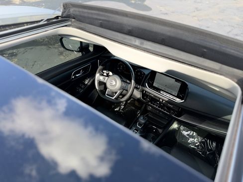 Used 2022 Nissan Rogue Platinum w/ Head-Up Display Package image 30