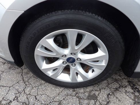 Used 2012 Ford Taurus SEL FWD image 5