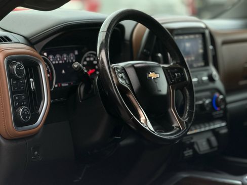 Used 2021 Chevrolet Silverado 1500 High Country w/ Technology Package image 10