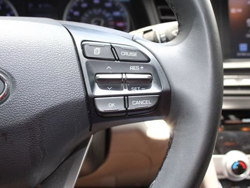 Used 2020 Hyundai Elantra Value Edition FWD image 23