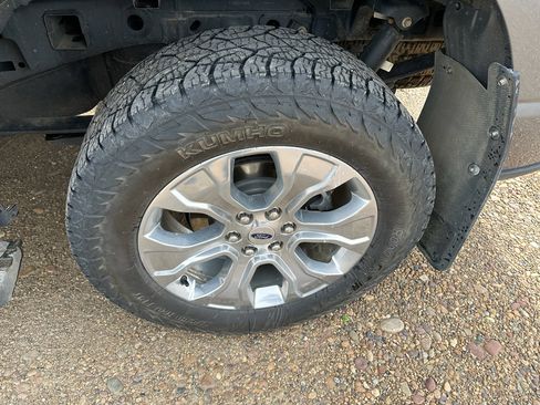 Used 2021 Ford F150 Platinum w/ Equipment Group 701A High AWD/4WD image 32