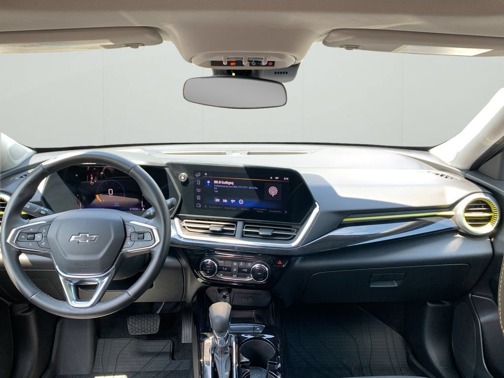 Used 2024 Chevrolet Trax ACTIV w/ Sunroof Package FWD image 20