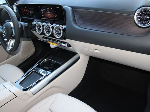 New 2026 Mercedes-Benz GLA 250 4MATIC image 33