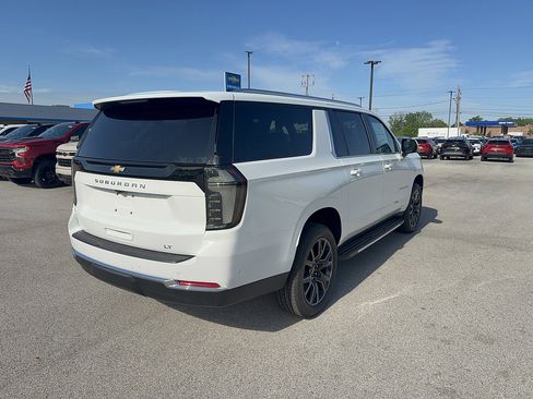 New 2026 Chevrolet Suburban LT w/ Comfort Package AWD/4WD image 6