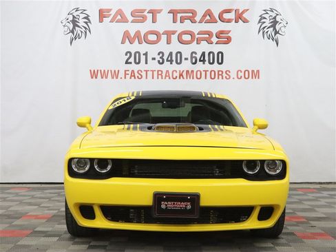 Used 2018 Dodge Challenger R/T Scat Pack RWD image 4