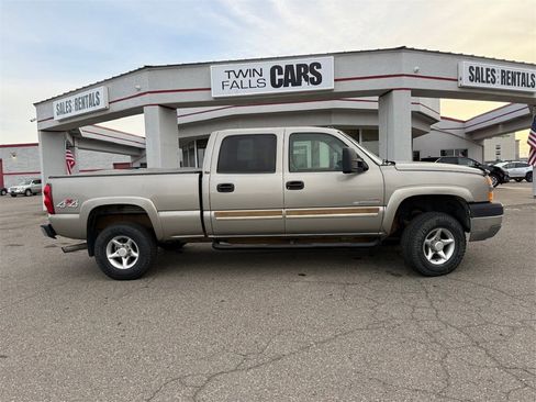 Used 2003 Chevrolet Silverado 2500 LT image 9