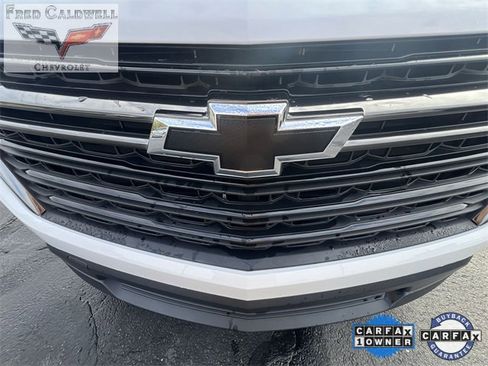 Used 2023 Chevrolet Traverse LT w/ Midnight/Sport Edition image 30