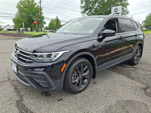 Certified 2024 Volkswagen Tiguan SE AWD/4WD image 3