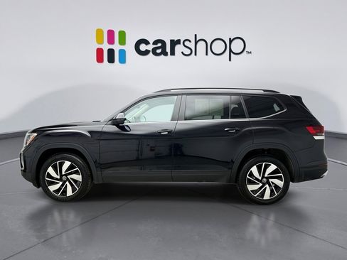 Used 2024 Volkswagen Atlas SE image 2