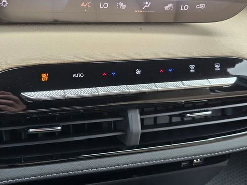New 2026 Buick Enclave Preferred w/ Power Package AWD/4WD image 37