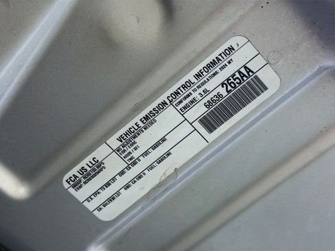 Used 2024 Jeep Grand Cherokee L Altitude RWD image 18