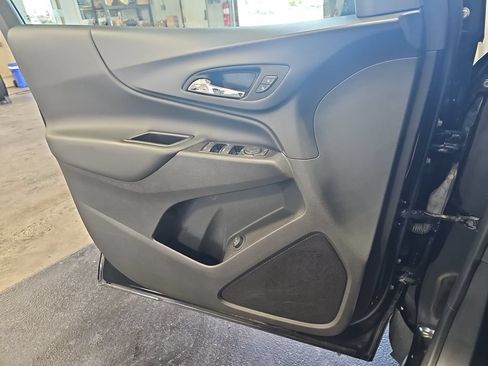 Used 2022 Chevrolet Equinox LT AWD/4WD image 28