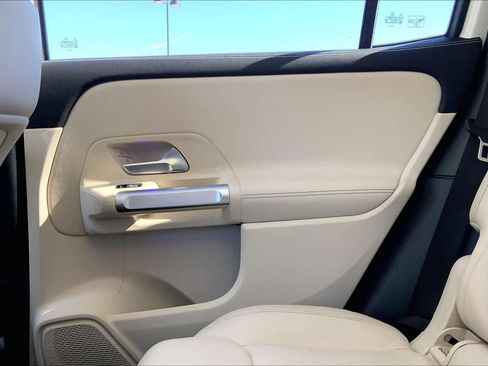 Certified 2022 Mercedes-Benz GLB 250 image 36