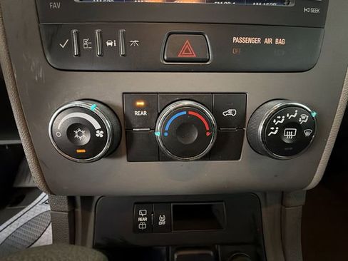 Used 2016 Chevrolet Traverse LS FWD image 18