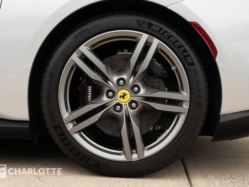 Used 2022 Ferrari Portofino M image 11