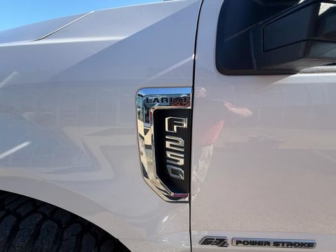 Used 2018 Ford F250 Lariat w/ Lariat Ultimate Package AWD/4WD image 9