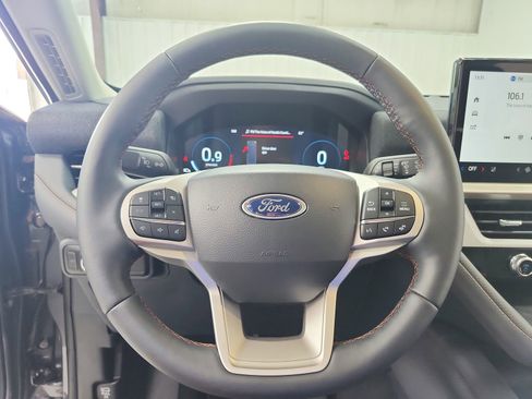 New 2026 Ford Explorer Active RWD image 22