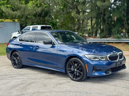 Used 2022 BMW 330i xDrive Sedan w/ Premium Package image 8