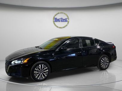 Used 2023 Nissan Altima 2.5 SV