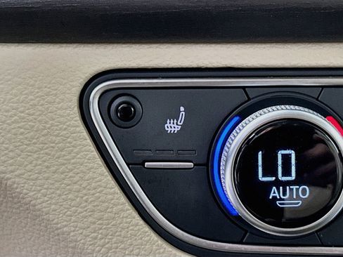Used 2024 Audi Q5 2.0T Premium Plus AWD/4WD image 24