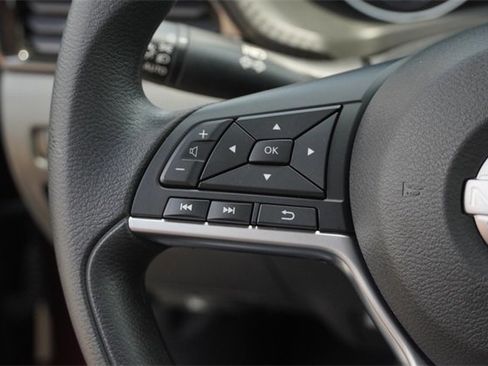 Used 2025 Nissan Sentra SV image 27