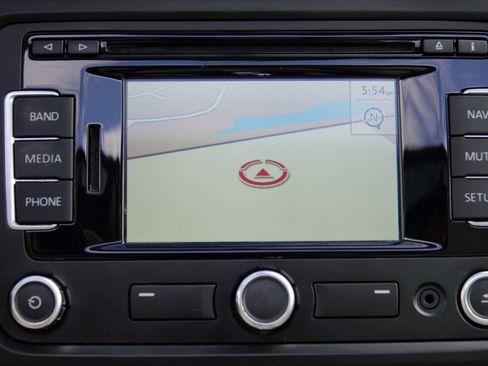 Used 2012 Volkswagen Jetta TDI FWD image 6