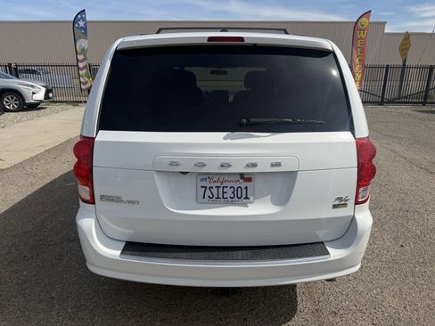 Used 2016 Dodge Grand Caravan R/T FWD image 6