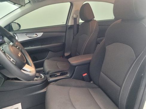 Used 2022 Kia Forte LXS image 17
