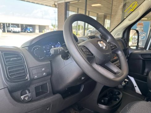 Used 2025 RAM ProMaster 2500 w/ U-Haul Equipment Group FWD image 9