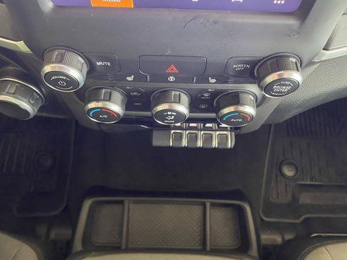 Used 2023 RAM 1500 Big Horn AWD/4WD image 14