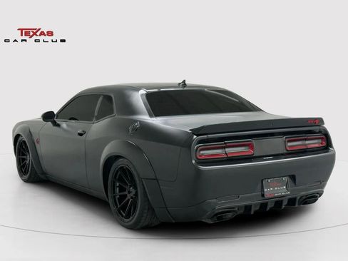 Used 2016 Dodge Challenger SRT Hellcat image 6