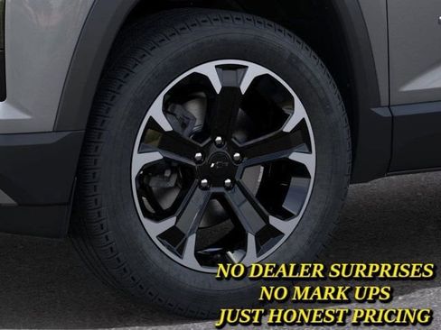 New 2026 Chevrolet Equinox LT w/ Convenience Package II image 9