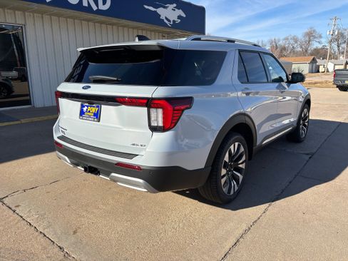 New 2026 Ford Explorer Platinum w/ LUX Leather Package image 3