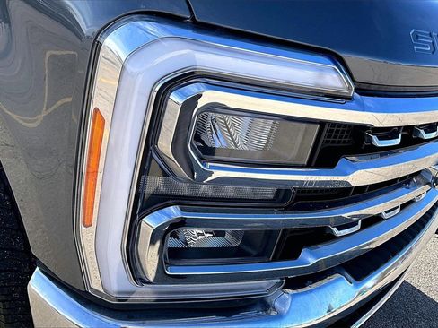 Certified 2023 Ford F350 Lariat image 30