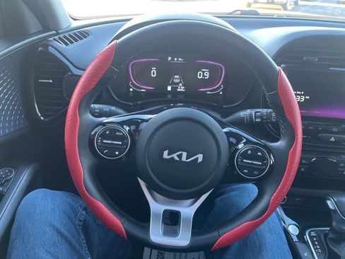 Used 2023 Kia Soul EX image 29