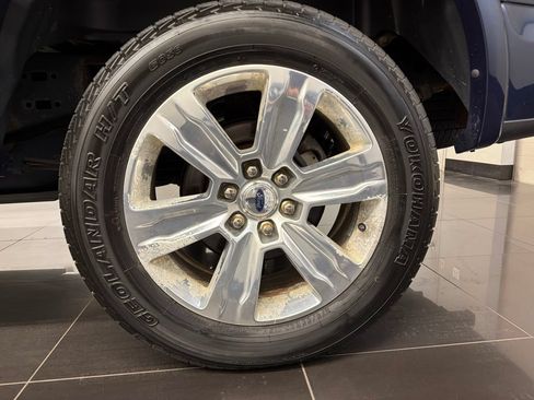 Used 2016 Ford F150 Platinum w/ Equipment Group 701A Luxury AWD/4WD image 7
