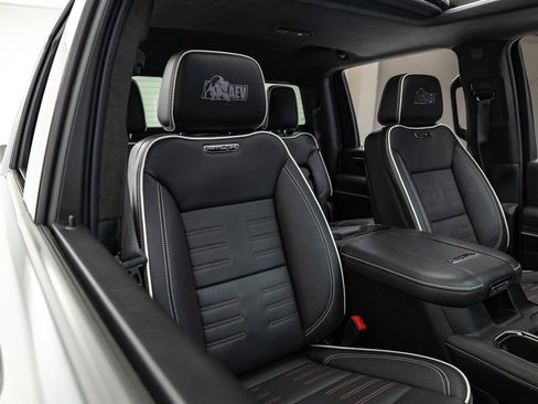 Used 2025 GMC Sierra 2500 AT4X w/ AT4X AEV Edition image 38