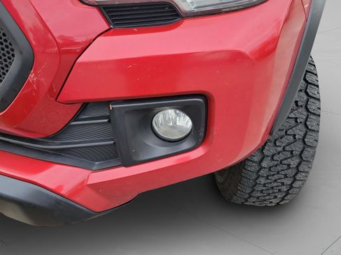 Used 2017 Toyota Tacoma TRD Off-Road image 14