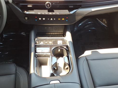 Used 2025 Nissan Murano SV AWD/4WD image 15