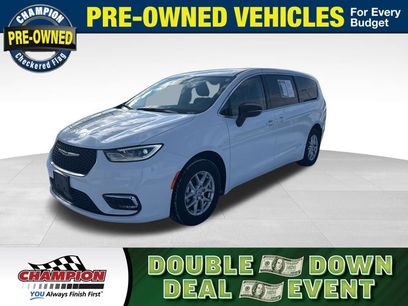 Used 2024 Chrysler Pacifica Touring-L