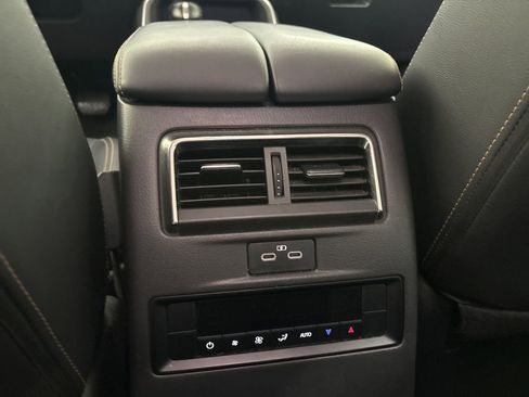 Used 2024 MAZDA CX-90 3.3 Turbo w/ Preferred Plus image 22