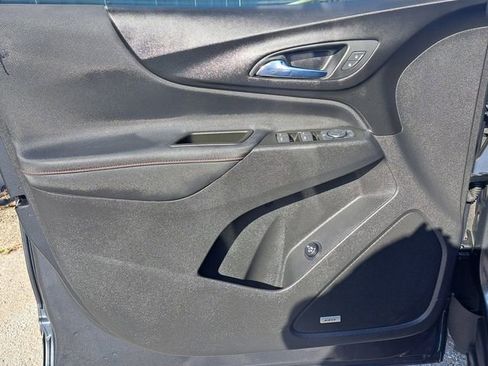 Used 2023 Chevrolet Equinox RS w/ RS Leather Package FWD image 10