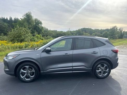 Used 2023 Ford Escape ST-Line Select w/ Class II Trailer Tow Package AWD/4WD image 2