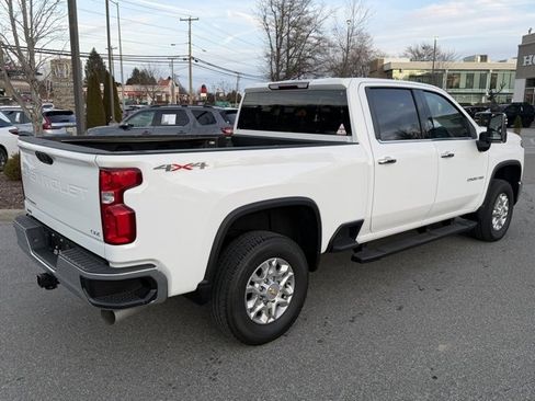 Used 2024 Chevrolet Silverado 2500 LTZ image 5